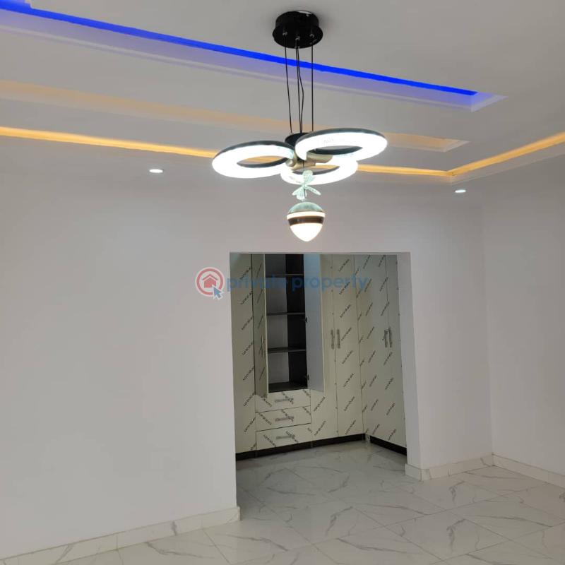 4 bedroom Detached Duplex For Sale Omolayo Estate Akobo Ibadan Oyo - 8