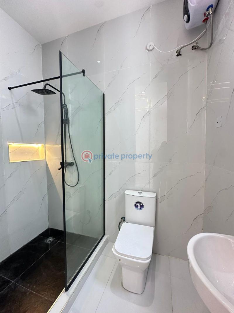 5 bedroom Detached Duplex For Sale Chevron Toll Gate Lekki Lagos - 17