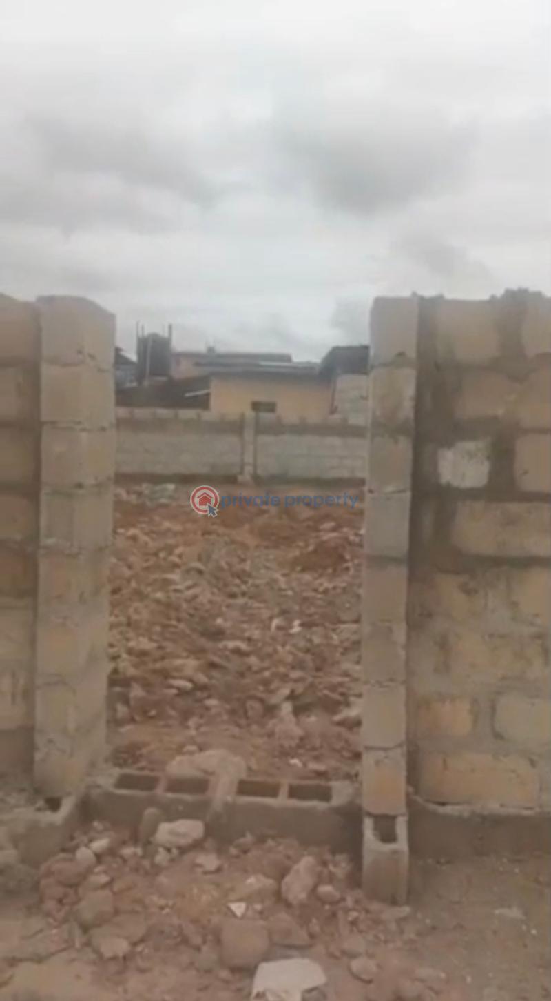 Mixed use Land For Sale Off St Dennis Akoka Yaba Lagos - 1
