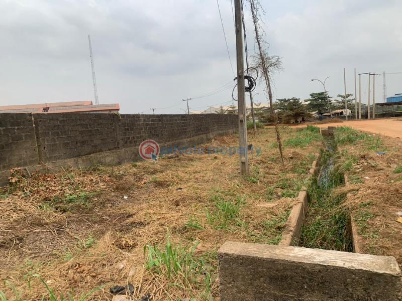 Fenced dry land - 2 Land For Sale Riverview Estate Magodo Kosofe/Ikosi Lagos - 2