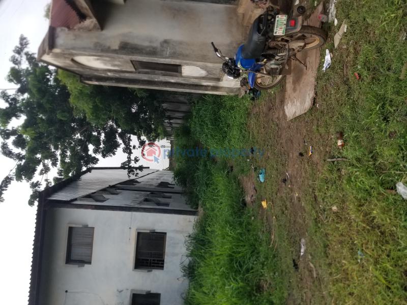 Warehouse For Sale Km 8 , Lagos Abeokuta Expressway , Ile Ise Pan Bus Stop. Ewekoro Local Government Abeokuta Ogun - 1