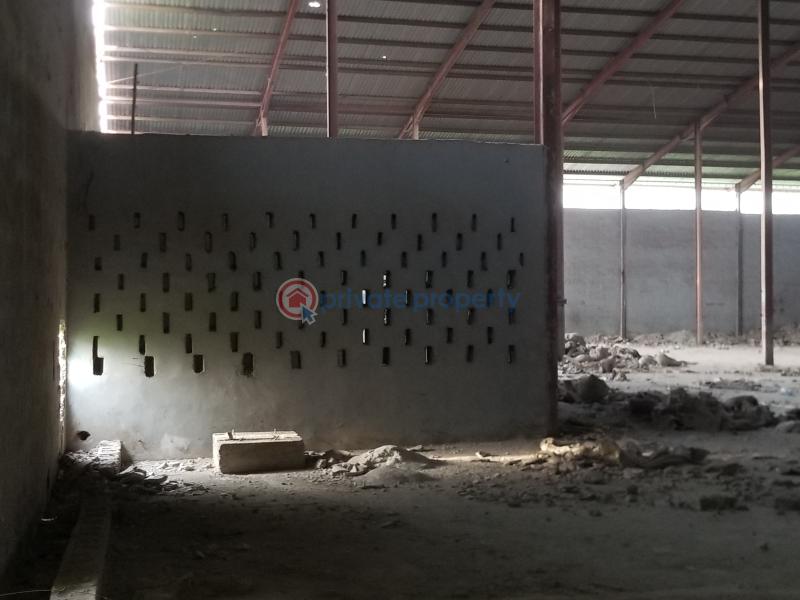 Warehouse For Sale Km 8 , Lagos Abeokuta Expressway , Ile Ise Pan Bus Stop. Ewekoro Local Government Abeokuta Ogun - 11