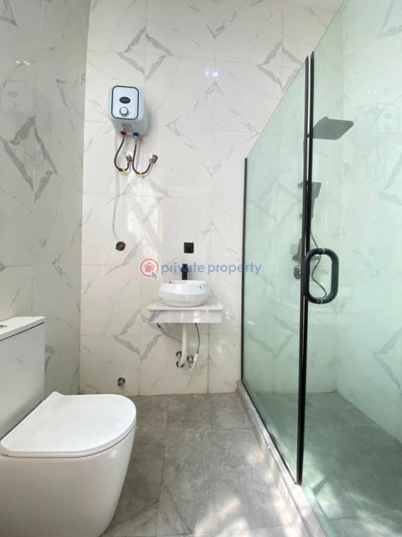 5 bedroom Detached Duplex For Sale Chevron Drive Lekki Lagos - 5