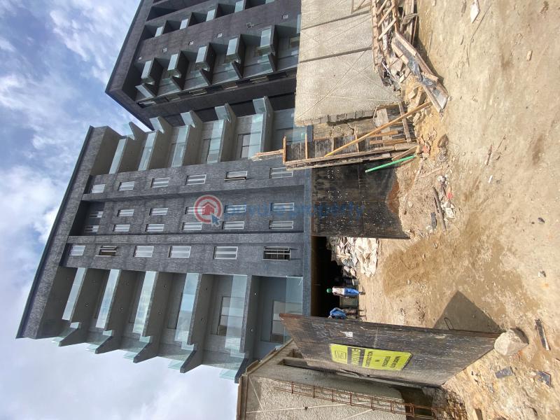 A refined & very spacious 2/3bedroom apartment with elevator,gym house and pool - 1 3 bedroom Block Of Flats For Sale Ikate Elegushi Lekki Lagos - 1