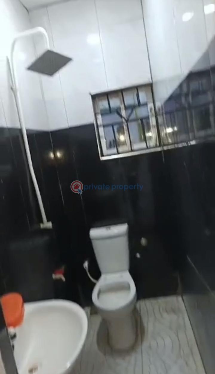 1 bedroom Mini Flat For Rent Mushin Lagos - 4