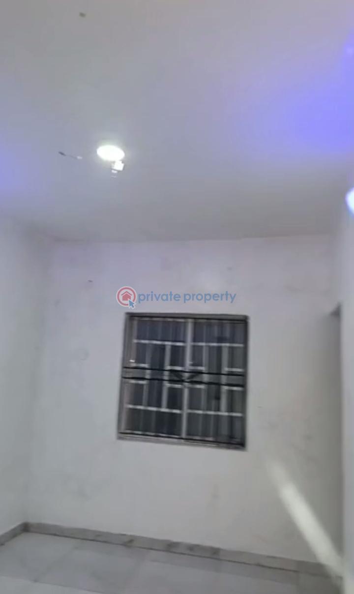 1 bedroom Mini Flat For Rent Mushin Lagos - 3