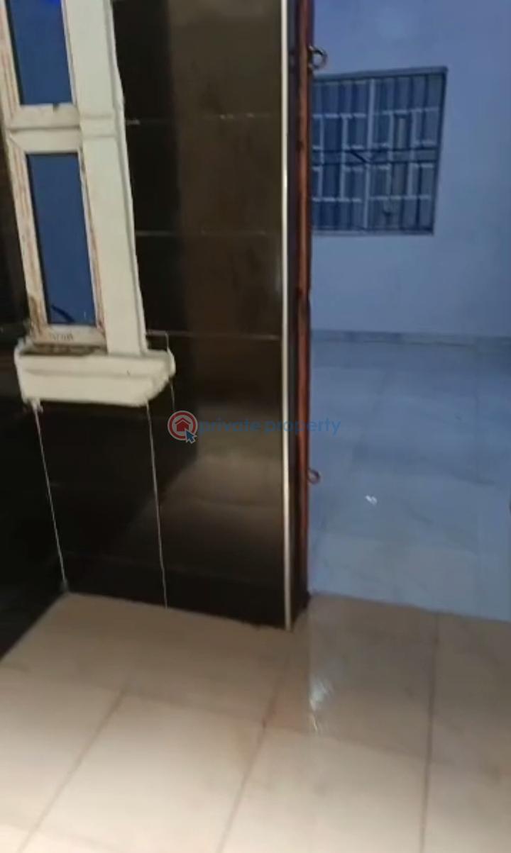 1 bedroom Mini Flat For Rent Mushin Lagos - 9