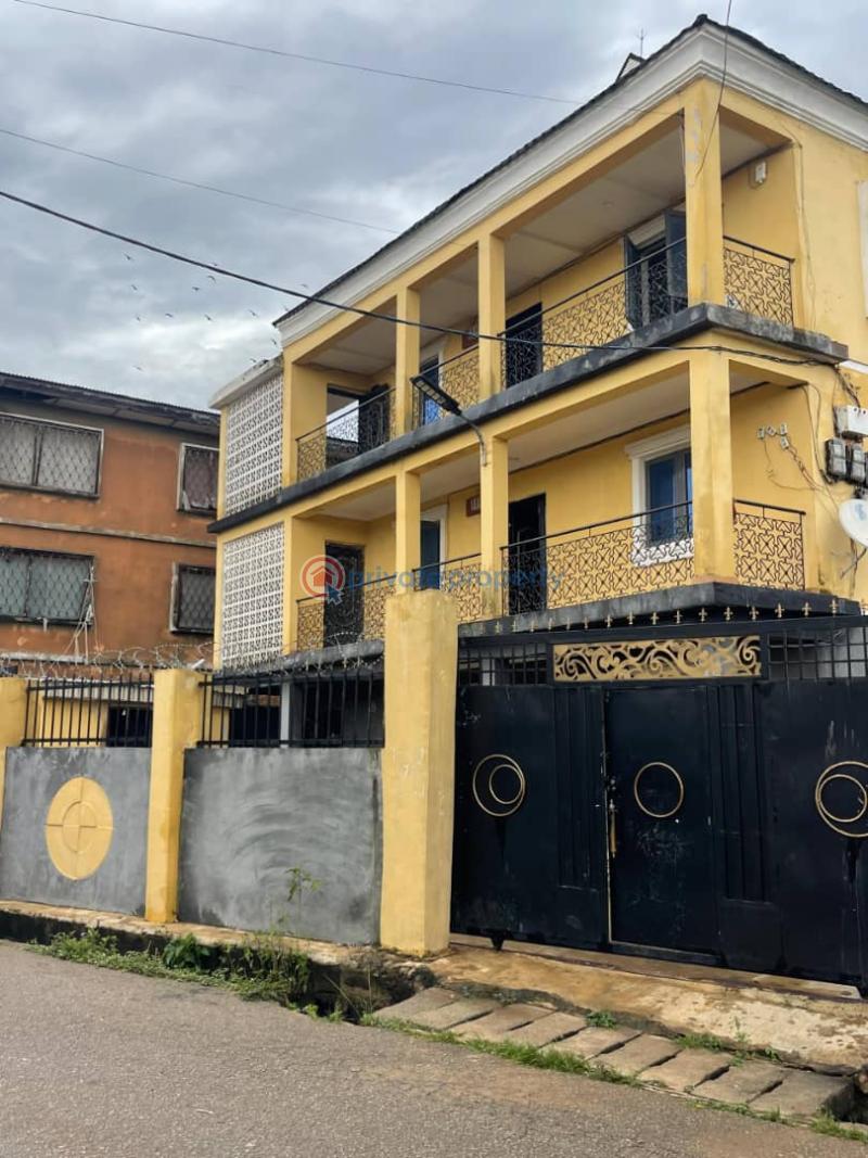 1 bedroom Block Of Flats For Sale Location: Ajibade Area, Mokola, Ibadan , Oyo State. Adamasingba Ibadan Oyo - 2