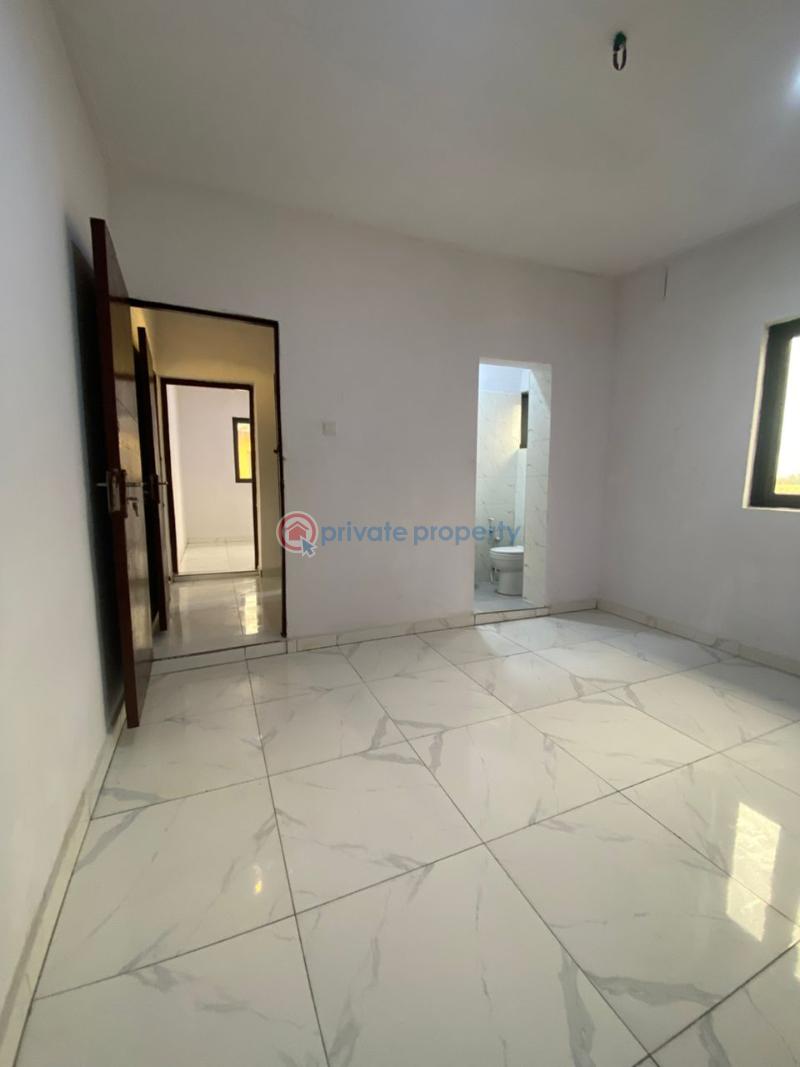 3 bedroom Block Of Flats For Rent By Falowo Bus Stop, Jakande Estate, Isolo, Lagos. Jakande Estate Isolo Lagos - 6