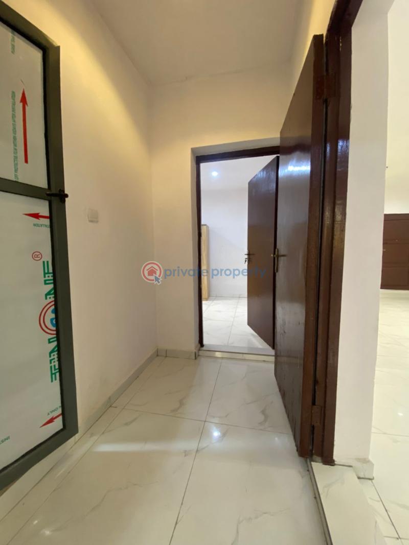 3 bedroom Block Of Flats For Rent By Falowo Bus Stop, Jakande Estate, Isolo, Lagos. Jakande Estate Isolo Lagos - 4