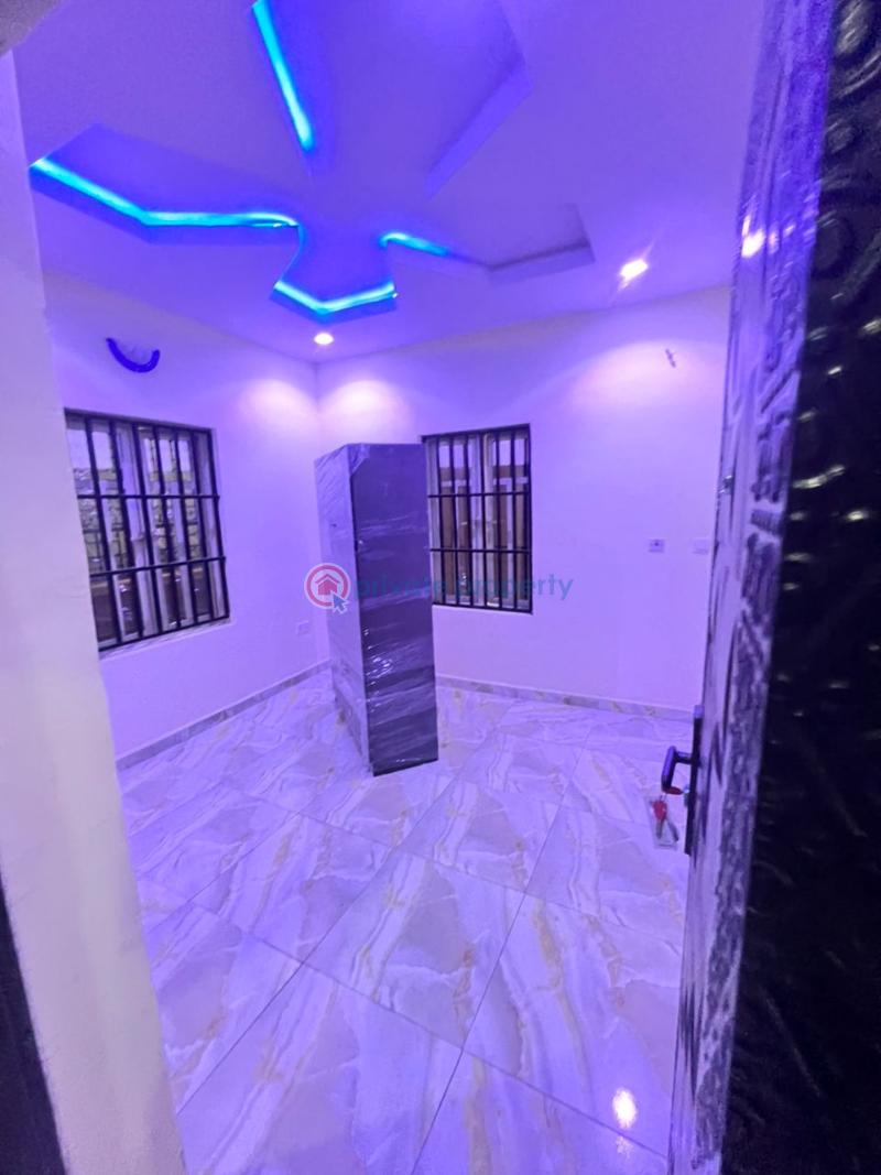 1 bedroom Block Of Flats For Rent Dove Estate Ajila Akala Express Ibadan Oyo - 0