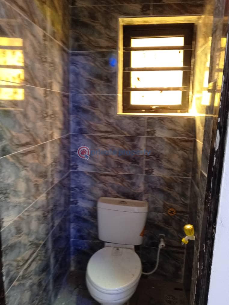 1 bedroom Mini Flat For Rent Adekunle Yaba Lagos - 1