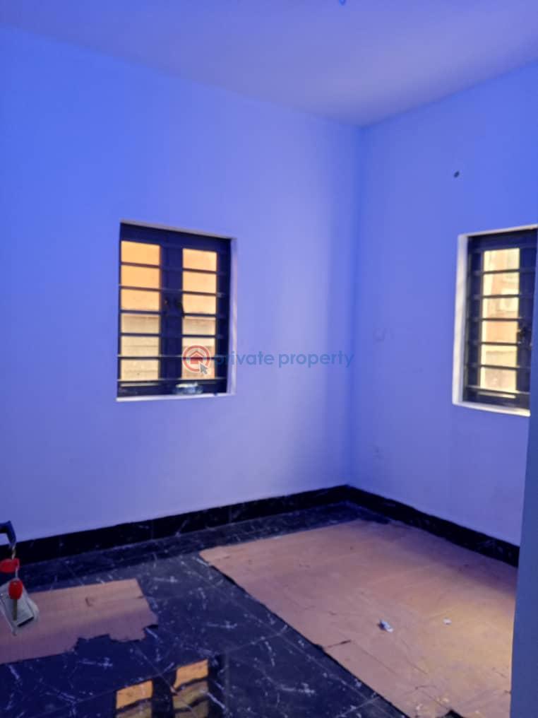 1 bedroom Mini Flat For Rent Adekunle Yaba Lagos - 3