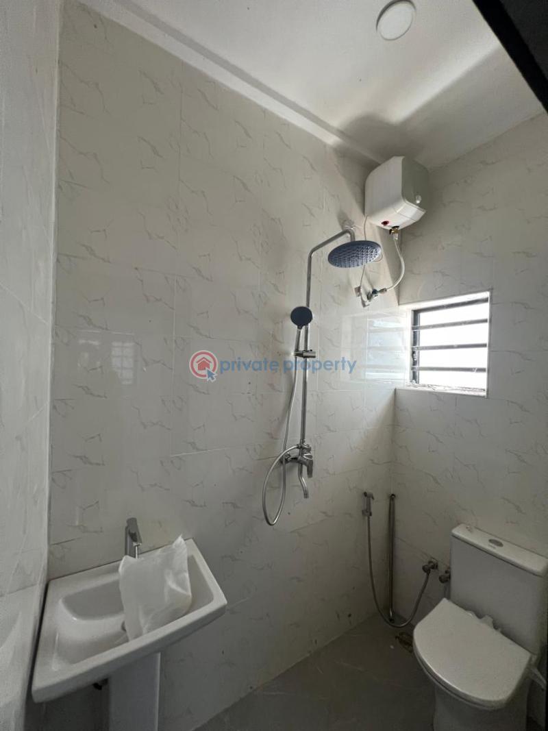2 bedroom Block Of Flats For Rent Behind Foodco, Main Ringroad, Ibadan Ring Road Ibadan Oyo - 3