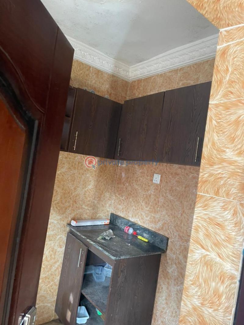 1 bedroom Mini Flat For Rent Elebu Oja, Akala Express, Ibadan Akala Express Ibadan Oyo - 1
