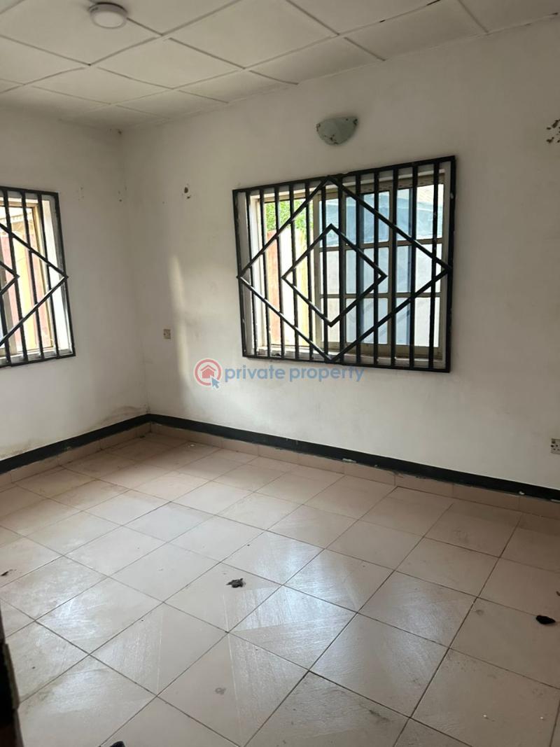 A room and parlor self contained at idi-ahun bola road elebu extension,fenced gated. - 2 1 bedroom Mini Flat For Rent Idi Ahun Elebu Ibadan Oyo - 2