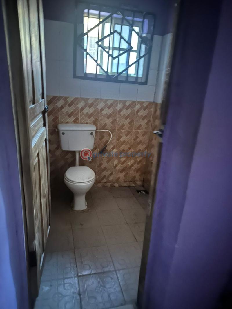 A room and parlor self contained at idi-ahun bola road elebu extension,fenced gated. - 1 1 bedroom Mini Flat For Rent Idi Ahun Elebu Ibadan Oyo - 1