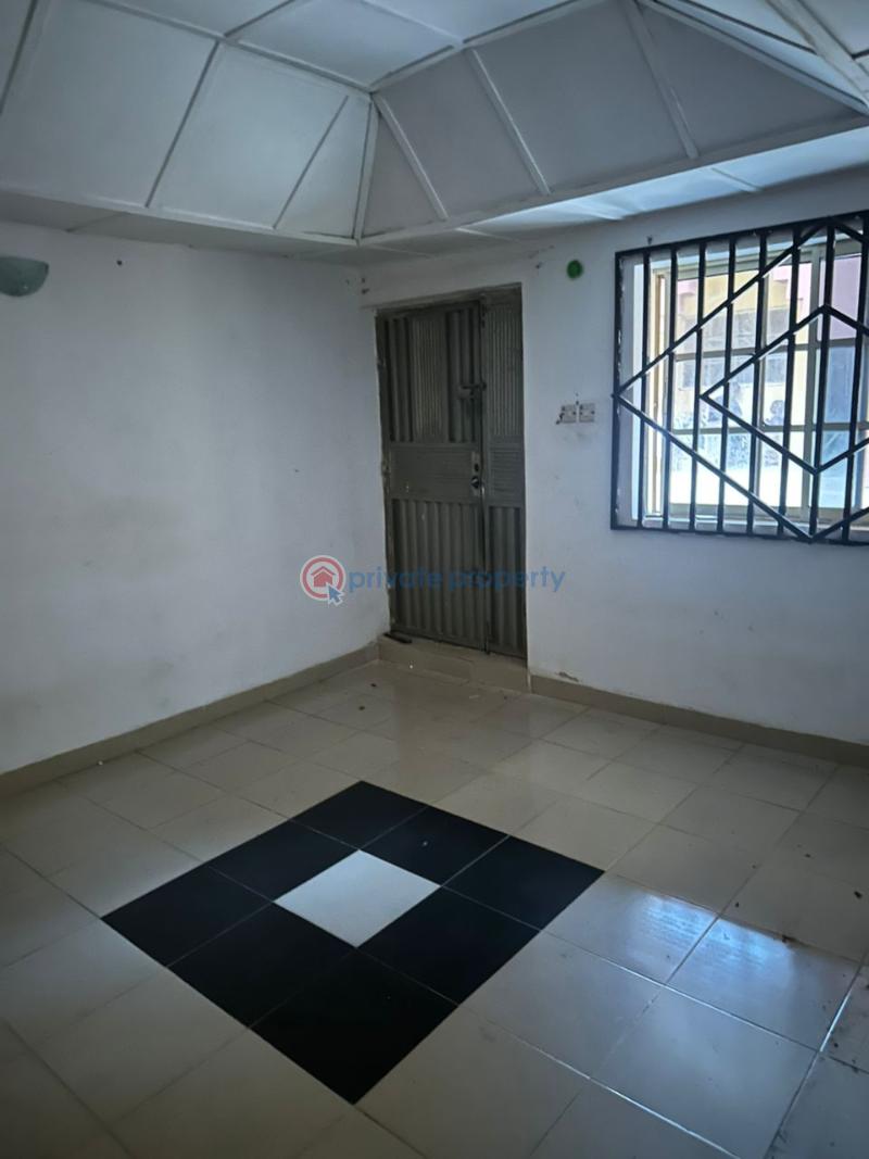 A room and parlor self contained at idi-ahun bola road elebu extension,fenced gated. - 4 1 bedroom Mini Flat For Rent Idi Ahun Elebu Ibadan Oyo - 4