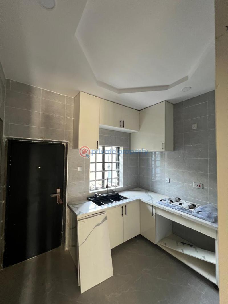 2 bedroom Block Of Flats For Rent Behind Foodco, Main Ringroad, Ibadan Ring Road Ibadan Oyo - 0