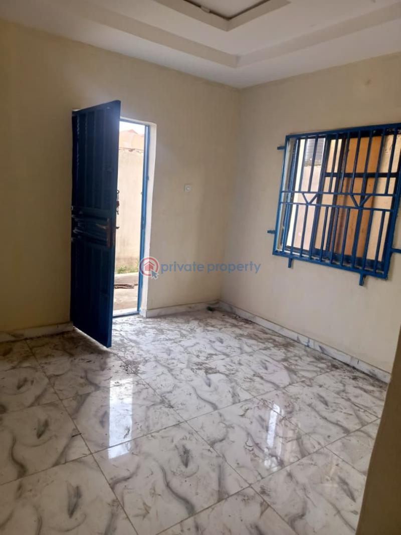 1 bedroom Mini Flat For Rent Jankata, Elebu Akala Express Ibadan Oyo - 2