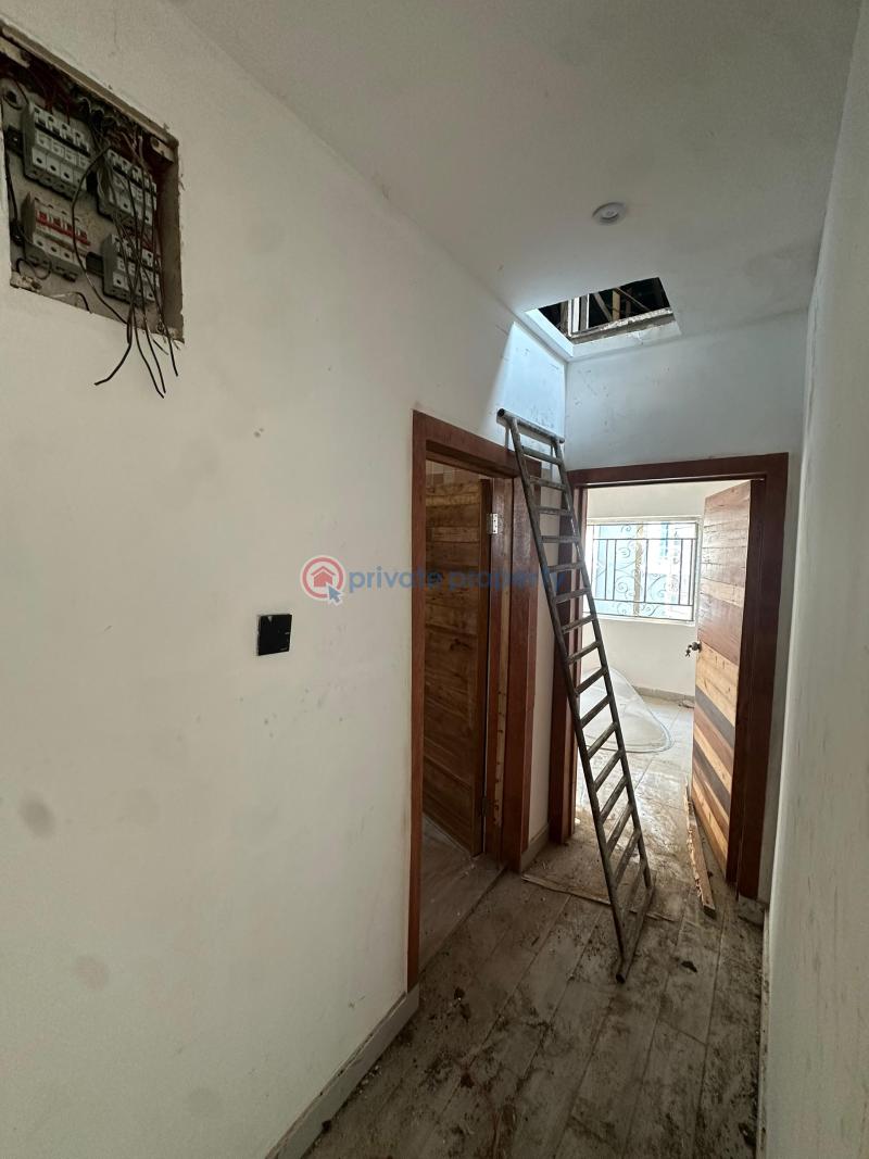 1 bedroom Mini Flat For Rent Ologolo Lekki Lagos - 3