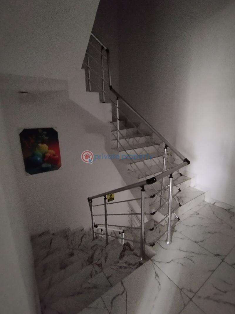 1 bedroom Mini Flat For Rent Estate Osapa London Lekki Lagos - 3