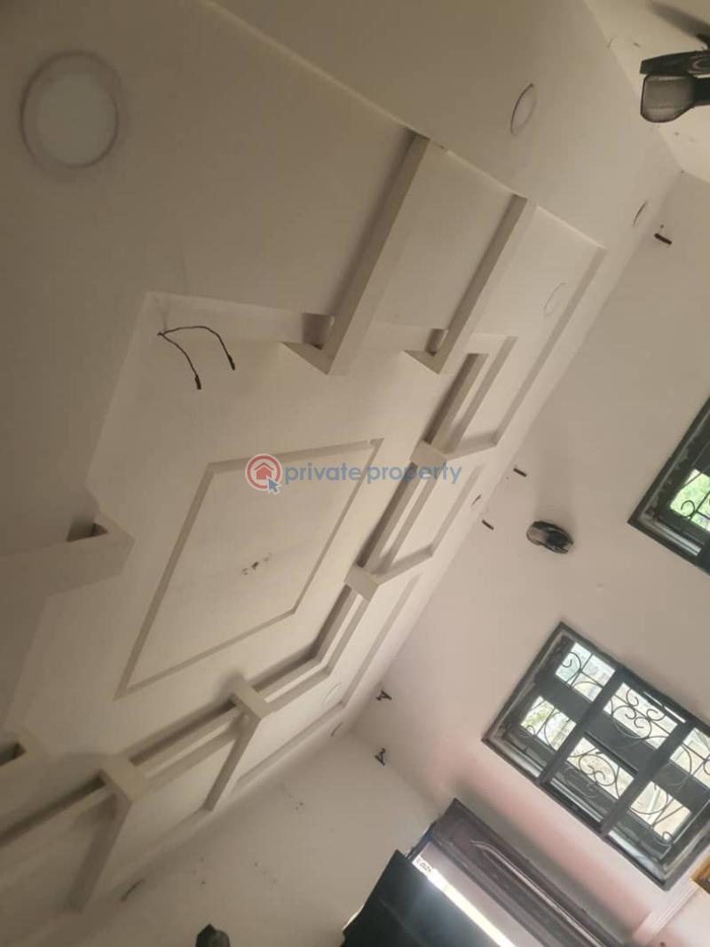 Block Of Flats For Rent Pave Water Alaaka Elebu Akala Express Ibadan Oyo - 2
