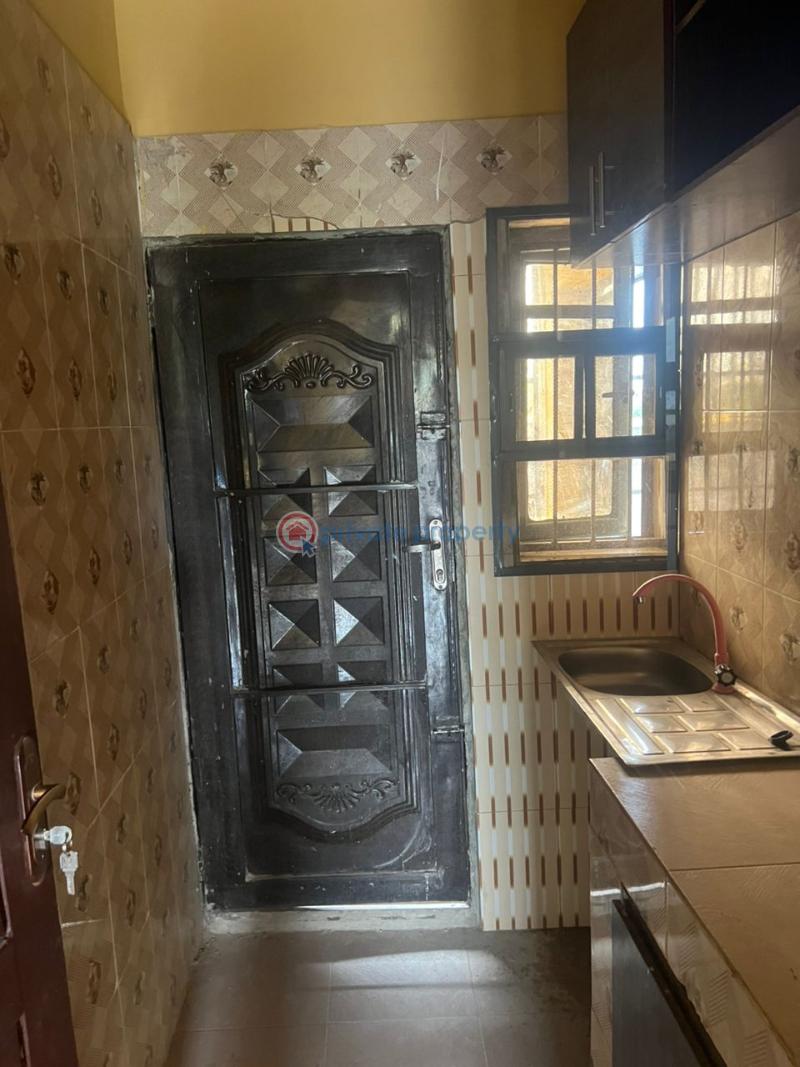 1 bedroom Bungalow For Rent A Room And Parlour Selfcontained (pop, Personal Prepaid Meter, Tiles, Running, Water, Borehole, 3 Occupant In Spacious Compound) At Akeka Estate, Oloola, Akala Express, Ibadan. *rent: N450k* Akala Express Ibadan Oyo - 4