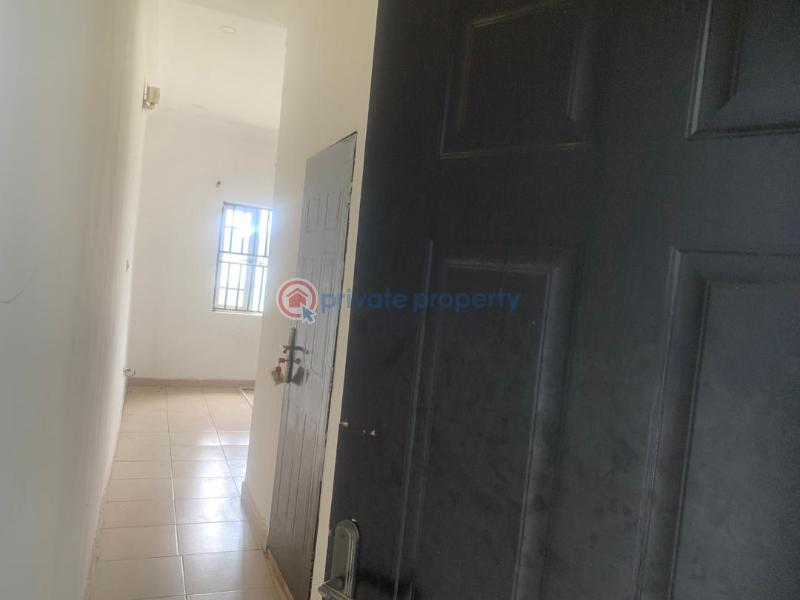1 bedroom Shared Apartment For Rent Along Lekki Expressway Lagos - 7