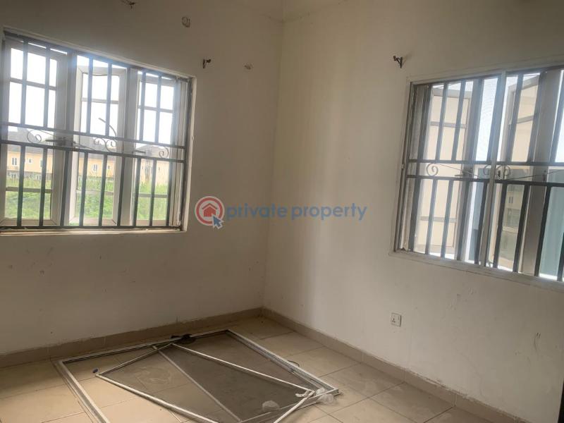 1 bedroom Shared Apartment For Rent Along Lekki Expressway Lagos - 2