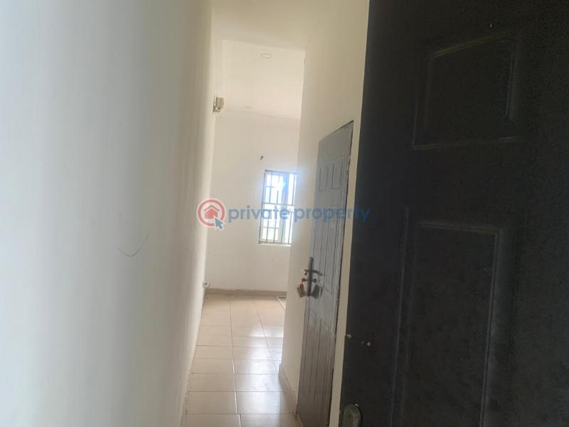 1 bedroom Shared Apartment For Rent Along Lekki Expressway Lagos - 5