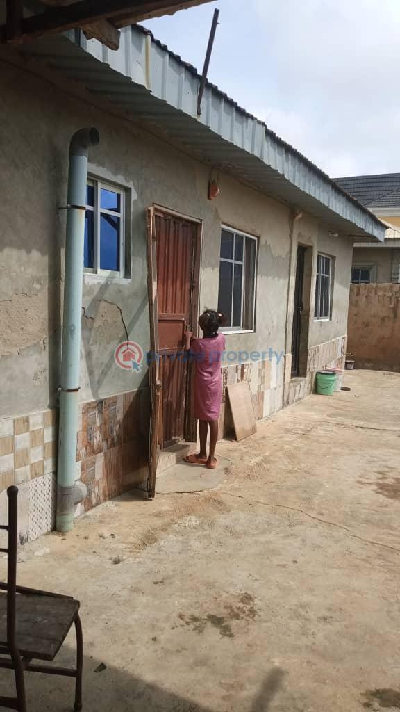 1 bedroom Self Contain For Rent Alaaka Elebu Ibadan Oyo - 3