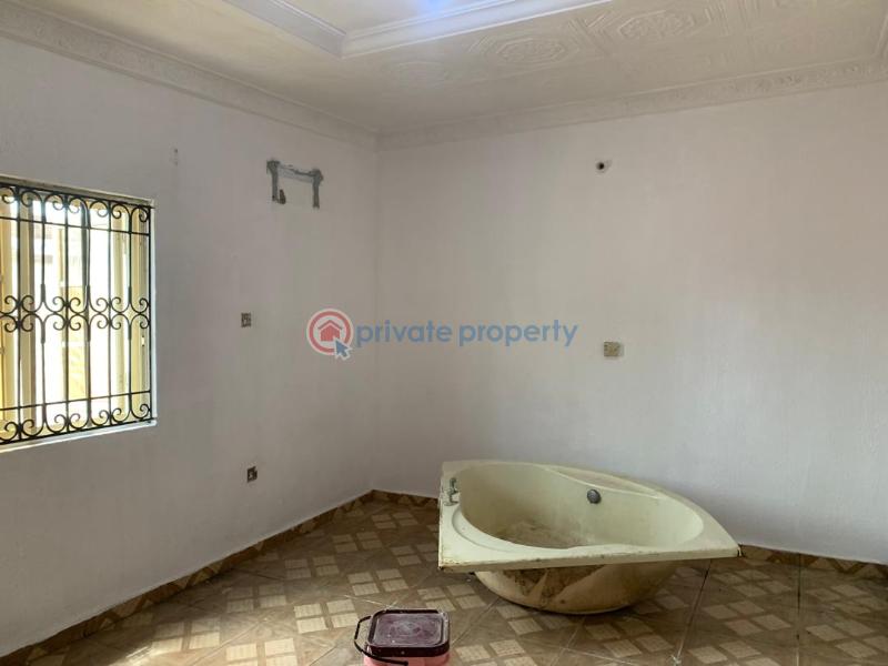 1 bedroom Self Contain For Rent Chevron Drive Lekki Lagos - 3