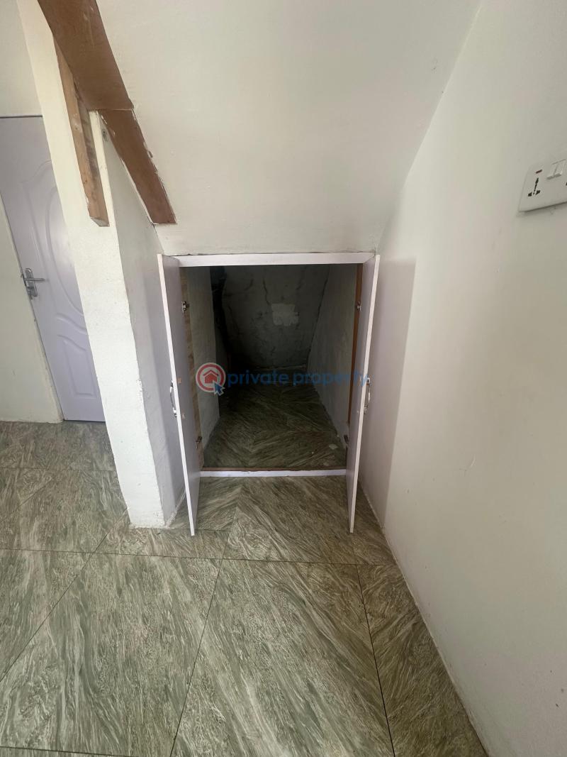1 bedroom Self Contain For Rent Ikoyi Lagos - 3