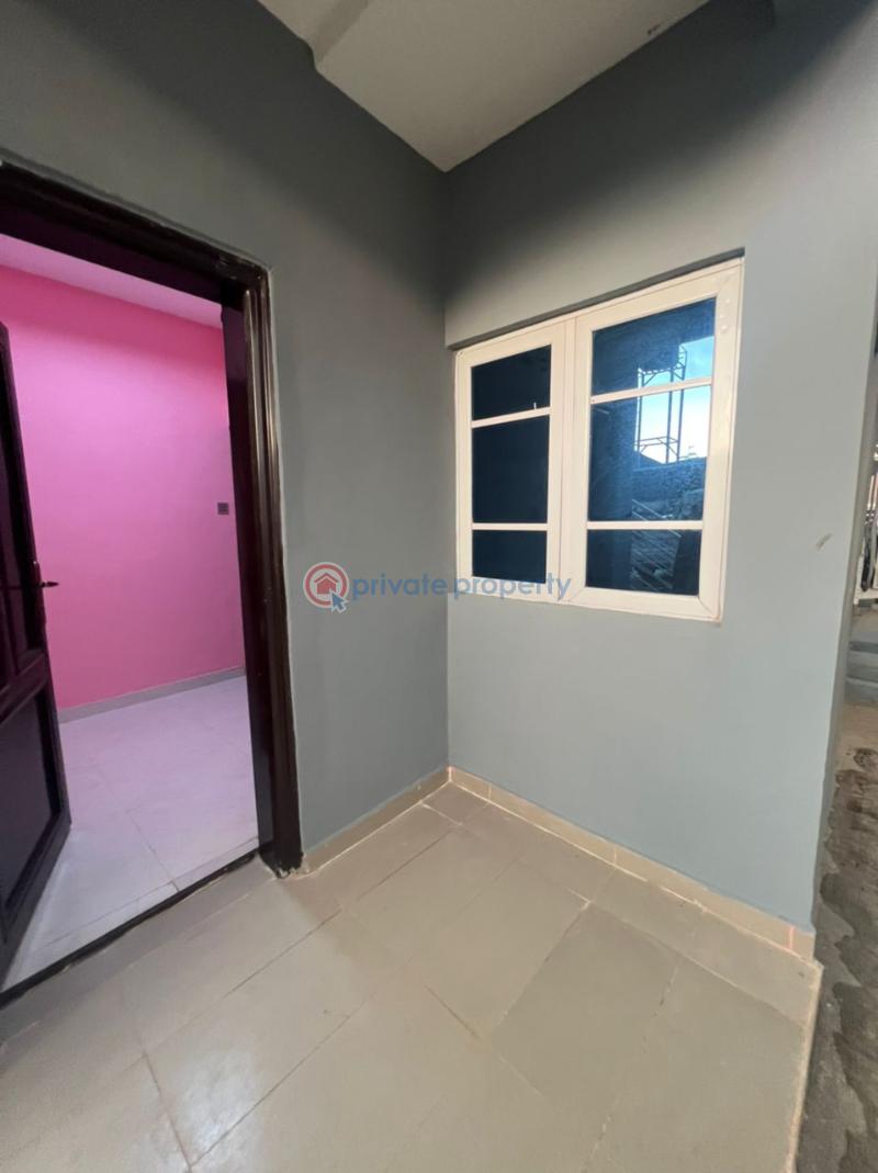 A room self contained with air conditioner - 1 1 bedroom Self Contain For Rent Kolapo Ishola Estate Gra, Ibadan Akobo Ibadan Oyo - 1