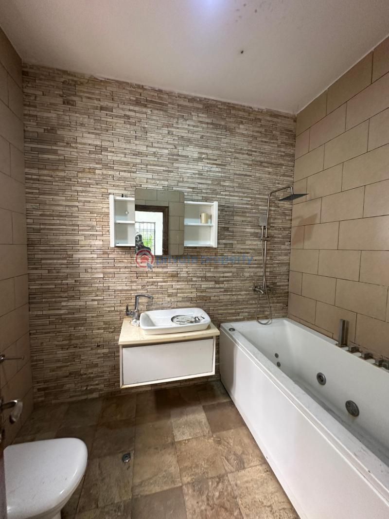 1 bedroom Flat & Apartment For Rent Along Lekki Expressway Lagos - 0