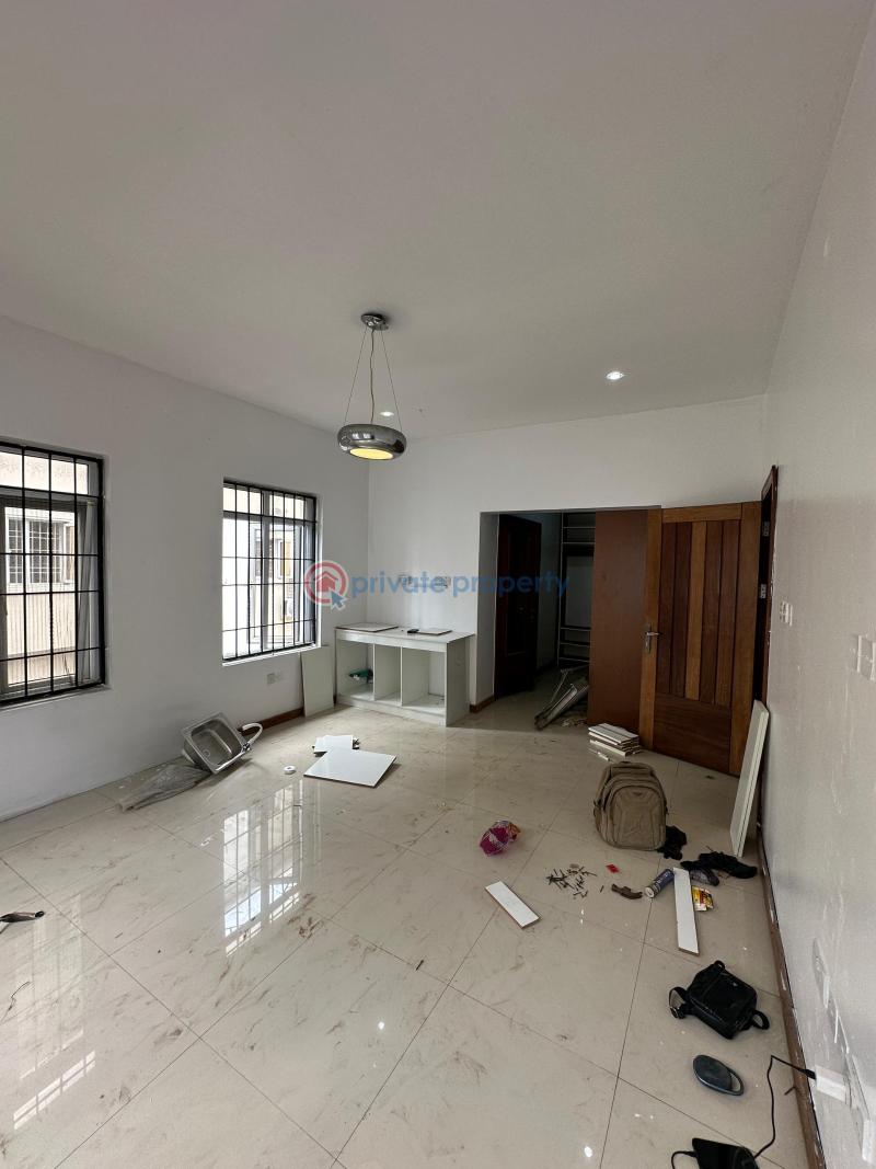 1 bedroom Flat & Apartment For Rent Along Lekki Expressway Lagos - 4