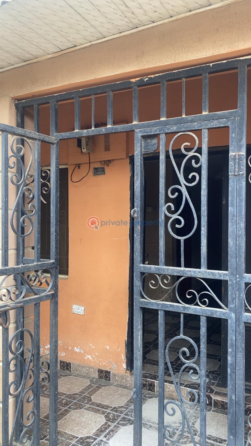 3 bedroom Block Of Flats For Rent Ibeshe Ikorodu Lagos - 0