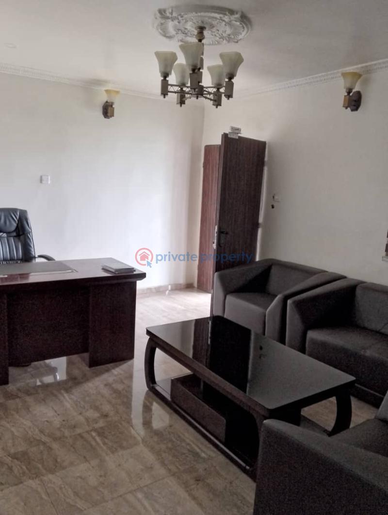 A semi-detached 3bedrooms bungalow ensuite with store built on 500plus m² of land fenced round with gate at felele rab - 4 3 bedroom Semi detached Bungalow For Sale Felele, Challenge Ibadan Oyo - 4