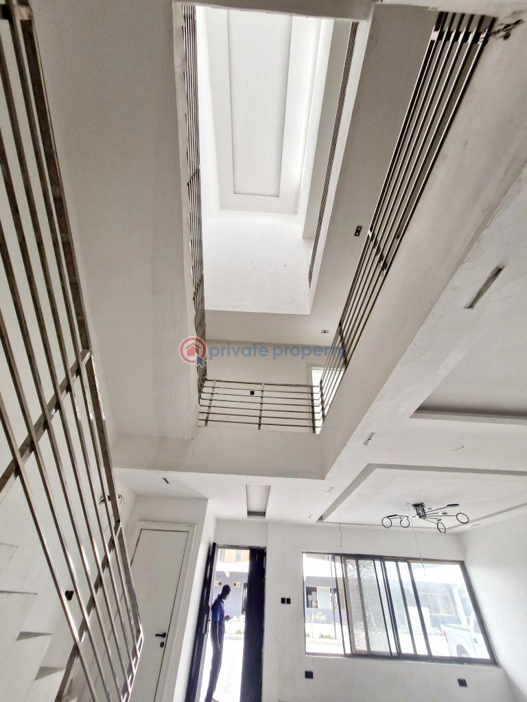 A serviced and well finished 4 bedroom terraced duplex - 6 4 bedroom Terraced Duplex For Sale Ilasan Lekki Lagos - 6