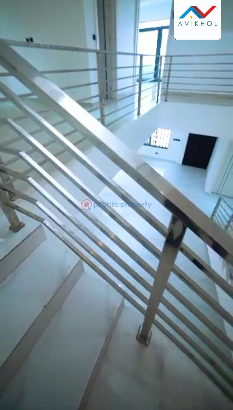A serviced and well finished 4 bedroom terraced duplex - 33 4 bedroom Terraced Duplex For Sale Ilasan Lekki Lagos - 33