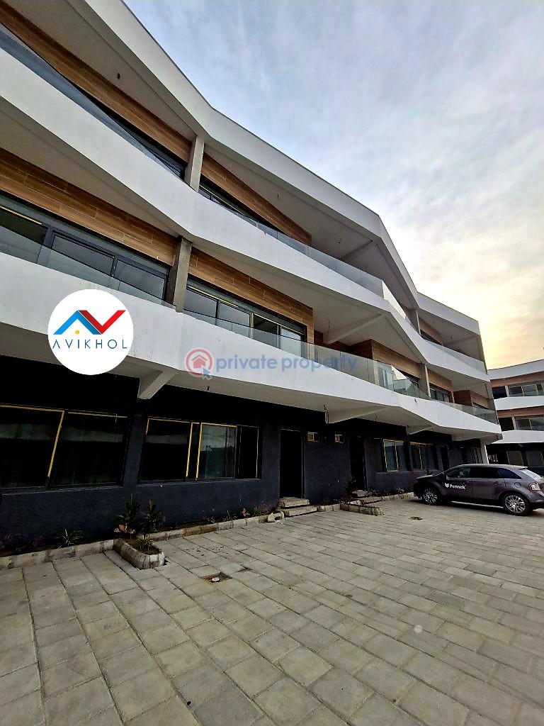 A serviced and well finished 4 bedroom terraced duplex - 15 4 bedroom Terraced Duplex For Sale Ilasan Lekki Lagos - 15