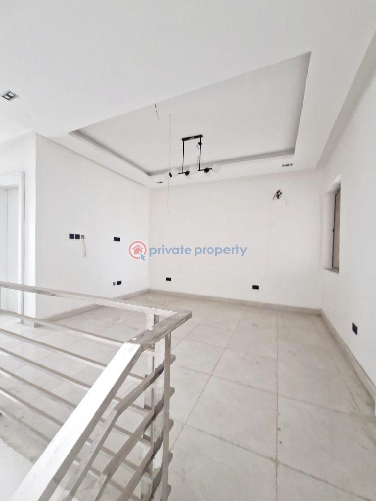 A serviced and well finished 4 bedroom terraced duplex - 7 4 bedroom Terraced Duplex For Sale Ilasan Lekki Lagos - 7