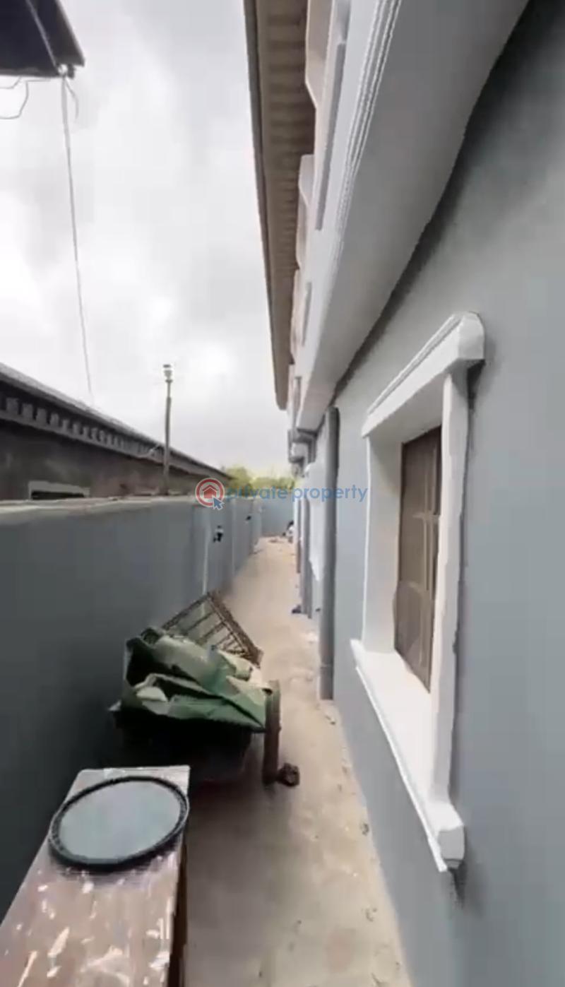 Block Of Flats For Sale Ige Estate Ikola Command Ipaja Lagos Iyana Ipaja Lagos - 5