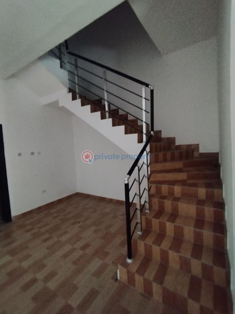 4 bedroom Terraced Duplex For Rent Estate Lekki Lagos - 3
