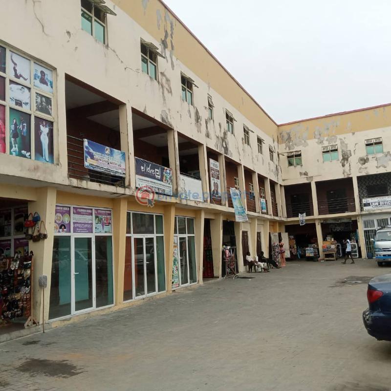 Mall/Complex/Plaza For Sale Ologunfe Road Awoyaya Ajah Lagos - 3