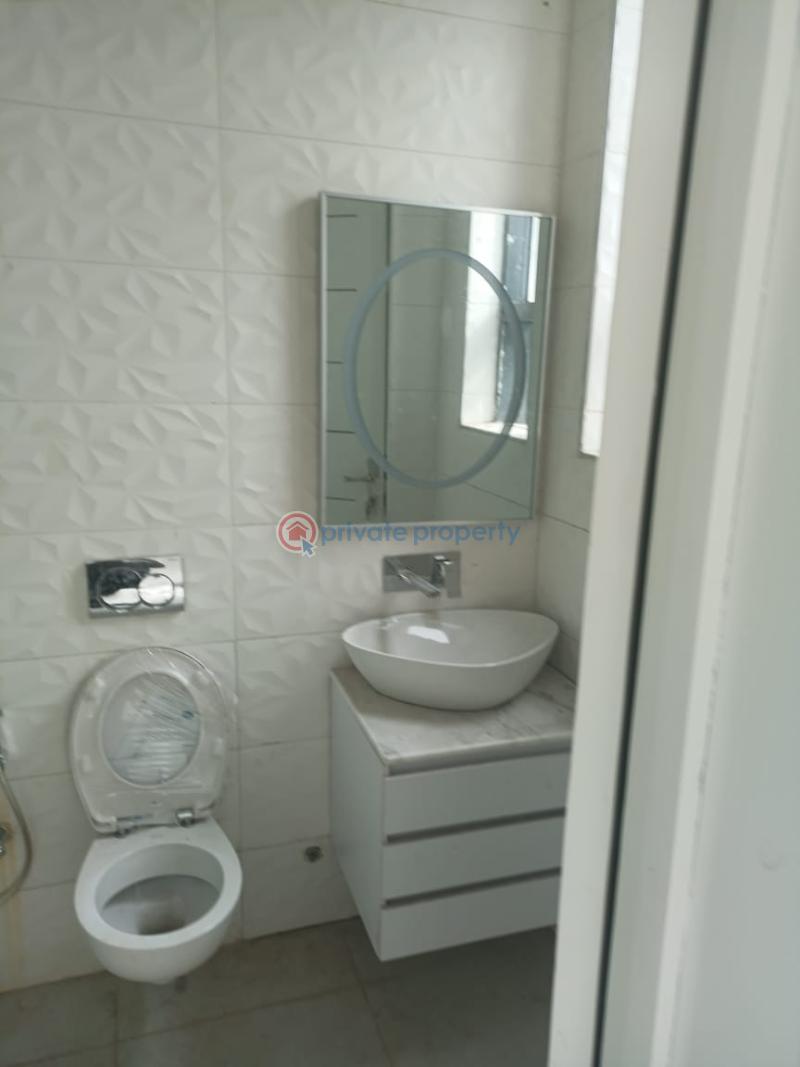 A six bedrooms fully detached house with swimming pool, elevator, cinema all rooms en suite. - 14 6 bedroom Detached Duplex For Sale Pinnock Beach Estate Osapa London Lekki Lagos - 14