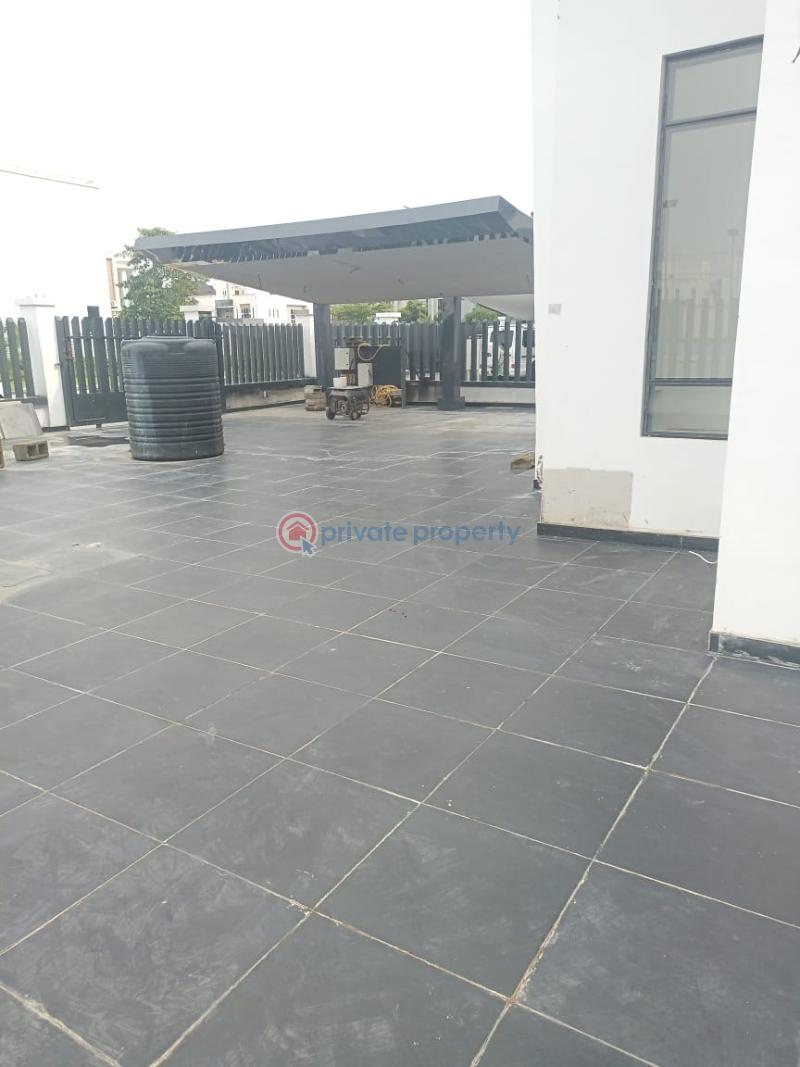 A six bedrooms fully detached house with swimming pool, elevator, cinema all rooms en suite. - 1 6 bedroom Detached Duplex For Sale Pinnock Beach Estate Osapa London Lekki Lagos - 1