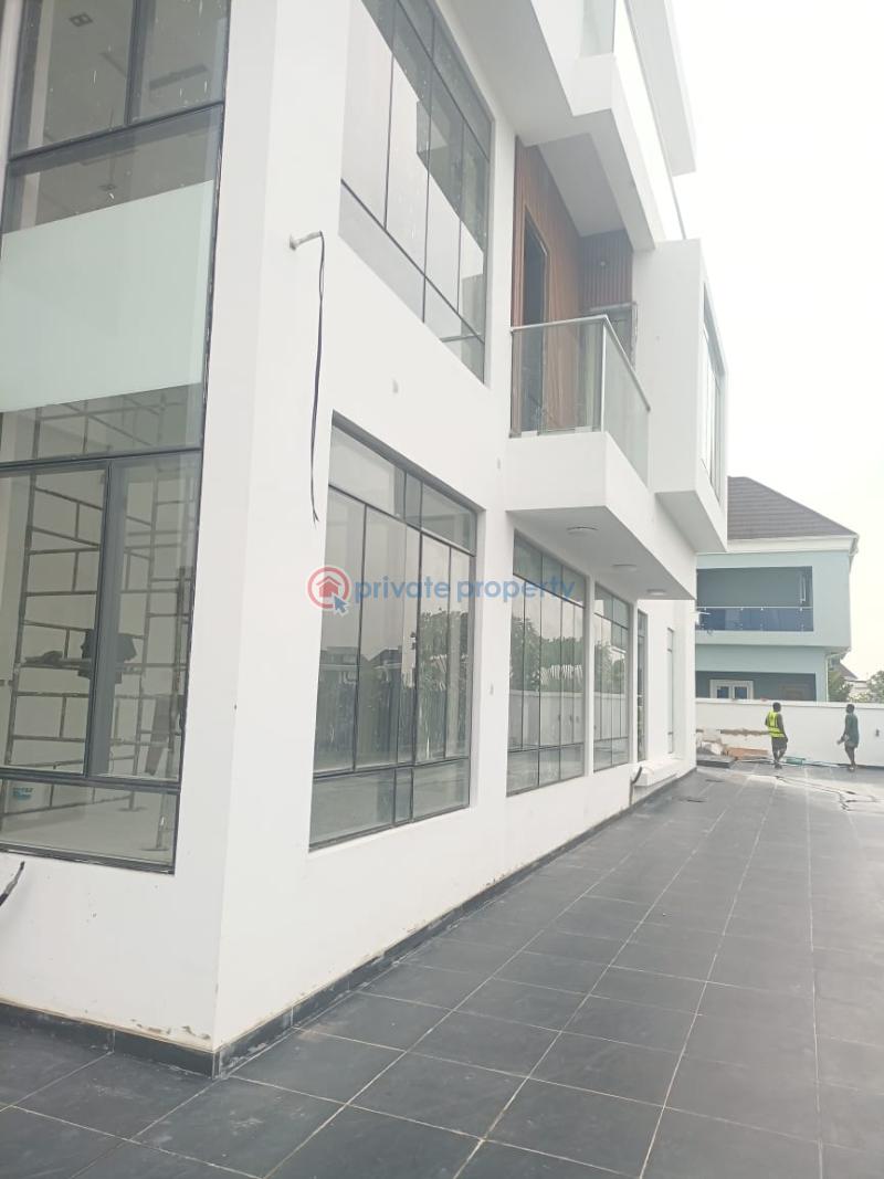 A six bedrooms fully detached house with swimming pool, elevator, cinema all rooms en suite. - 15 6 bedroom Detached Duplex For Sale Pinnock Beach Estate Osapa London Lekki Lagos - 15