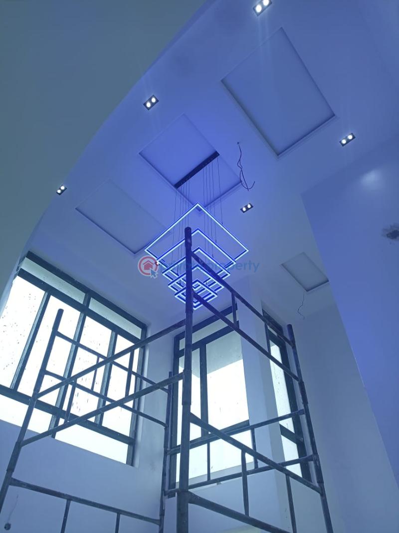 A six bedrooms fully detached house with swimming pool, elevator, cinema all rooms en suite. - 2 6 bedroom Detached Duplex For Sale Pinnock Beach Estate Osapa London Lekki Lagos - 2